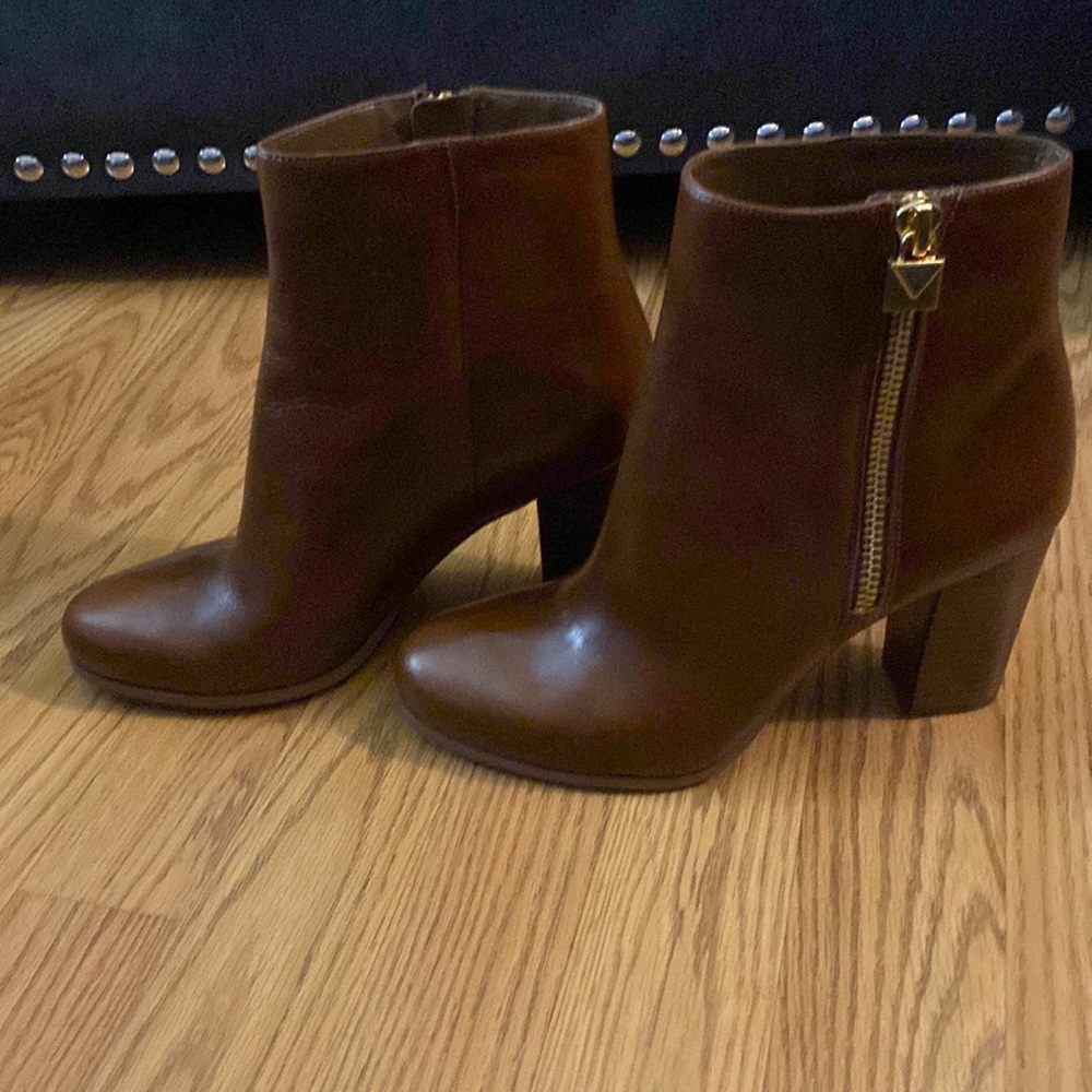 MICHAEL Michael Kors Margaret Booties Leather women’s size 8M dark caramel